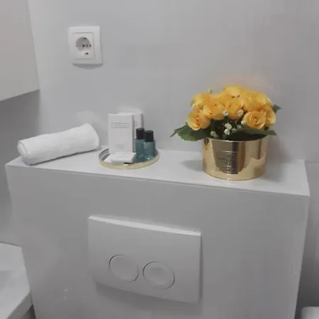 Modern Oasis Lägenhet