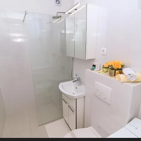 Lägenhet Modern Oasis